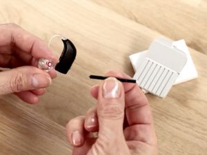 cleaning hearing aid